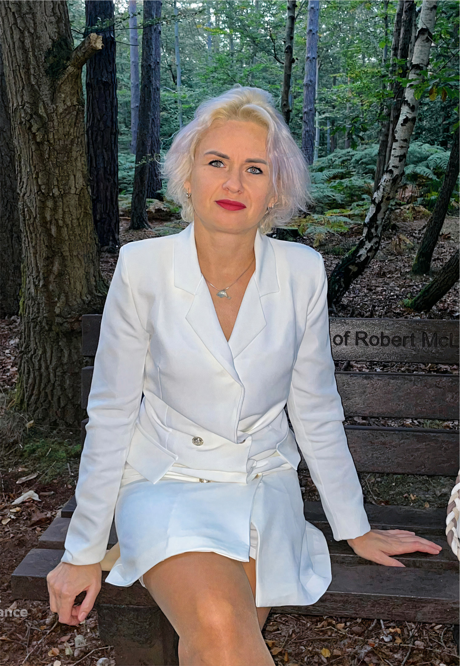 portrait image of agnieszka rutkowska (aga), a reflexologist specialising in face and hand massages